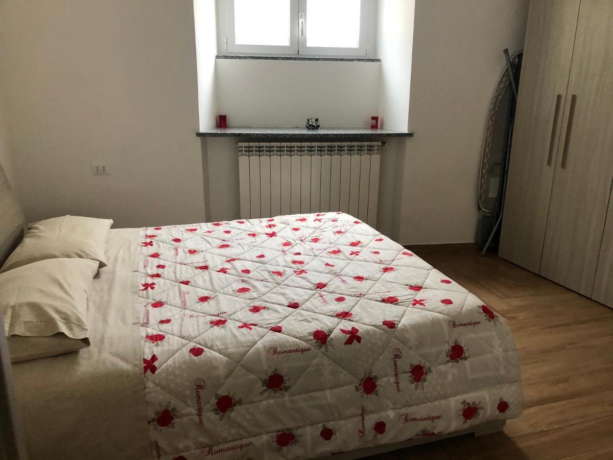 Elle'S House Apartment Savona Bagian luar foto