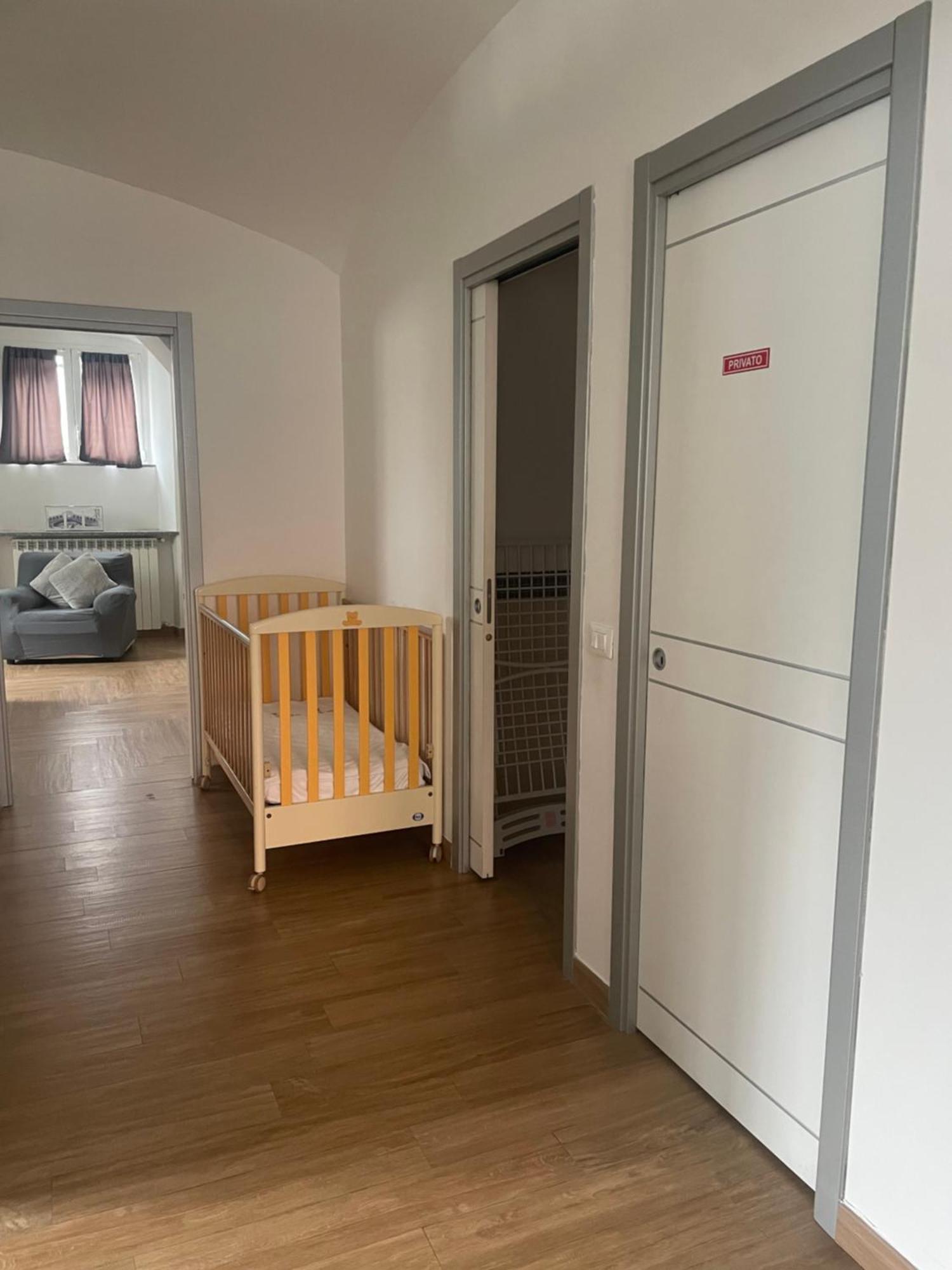 Elle'S House Apartment Savona Bagian luar foto