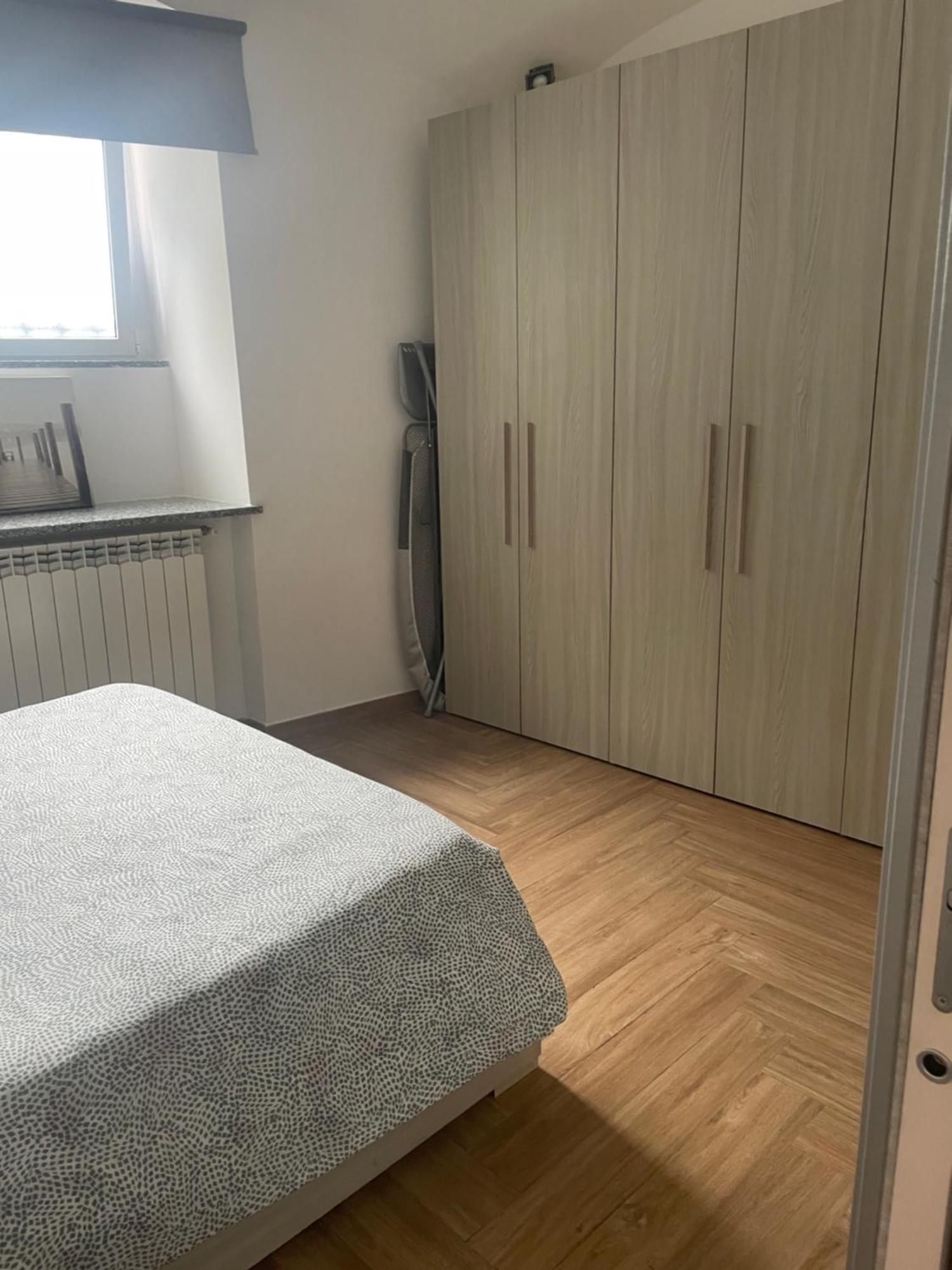 Elle'S House Apartment Savona Bagian luar foto