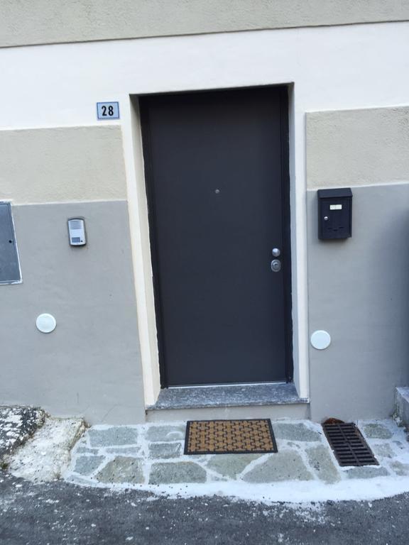 Elle'S House Apartment Savona Bagian luar foto